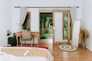 Agung Wiwin Homestay & Restaurant - Mengwi - 1