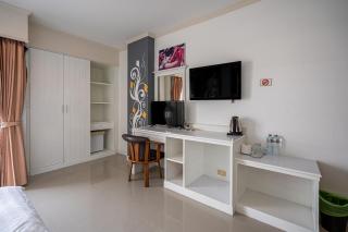 Santi White House Patong - 3