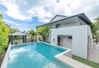 Seasalt Airlie Best location 1bed apt Private SPA Unit 4 - located within "Airlie Central Apartments" - Airlie Beach - 8