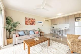 Seasalt Airlie Best location 1bed apt Private SPA Unit 4 - located within "Airlie Central Apartments" - Airlie Beach - 6