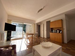 Charmant T2 avec terrasse à 150m plages, Carnac - 2 pers, TV, parking, proche commerces - FR-1-377-17 - Carnac - 7
