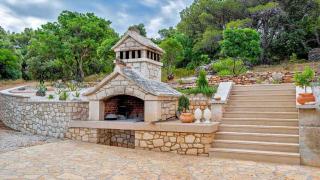 A gorgeous villa on a private property on the island Brač - Pučišća - 5