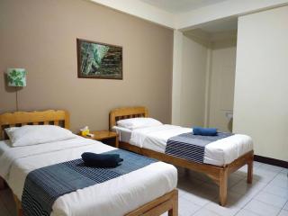 The Shire Guesthouse - 4