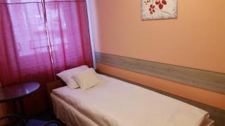 Red Carpet Hostel - Krakow - 9