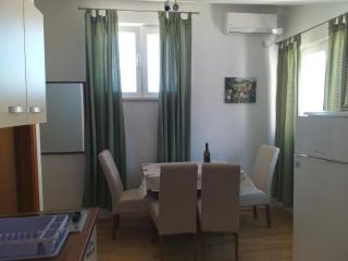 Apartmani Emi - Tučepi - 1