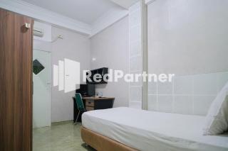 Pondok Hijau Syariah Mitra RedDoorz At Citraland Surabaya - Surabaya - 7