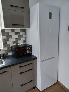 Petite suite with backyard. - 1