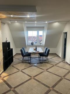 Luxuriöse Wohnung im Herzen von RLP - 4