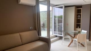 R39 Attic with Terrace and Private Parking - Milan - 2