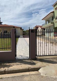 2-Bedroom Luxury Family Home - Flogita - 3