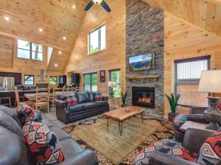 Lost in the Woods - Sevierville - 8