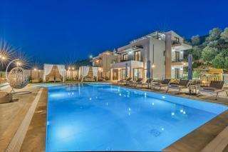 Luxurious Villa Mare - With 150m Pool - Roumelí - 2