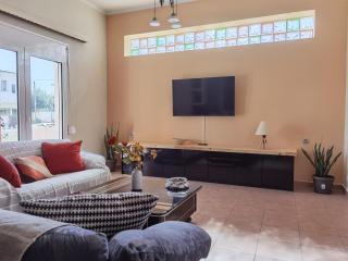 Beautiful apartment with 3 bedrooms - Archangelos - 9