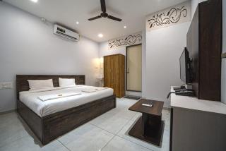 Hotel Saheb - Kolhapur - 8