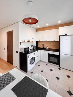 Sweet Home at Nauky metro - Charkiw - 5