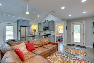 Cozy Mount Vernon Cabin Rental Near Fishing Lakes! - Mount Vernon - 3