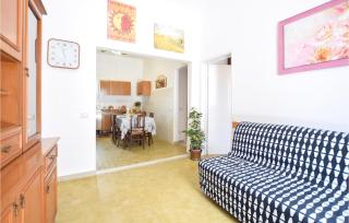 Gorgeous Home In Capezzano Pianore - Capezzano Pianore, - 9