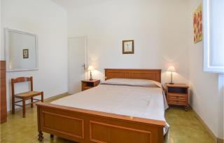 Gorgeous Home In Capezzano Pianore - Capezzano Pianore, - 3