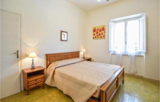 Gorgeous Home In Capezzano Pianore - Capezzano Pianore, - 2