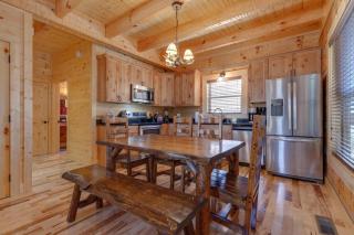 Lovers Hideaway - Gatlinburg - 3