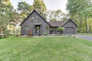 Breezy Point Cabin Deck with Golf Course Views! - Pequot Lakes - 0