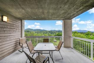 Smoky Mountain Dream Whispering Pines 641 - Pigeon Forge - 2