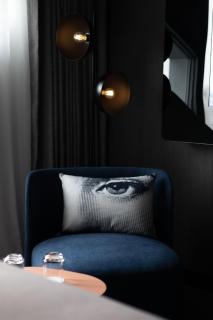 Montcalm East, Autograph Collection - 1