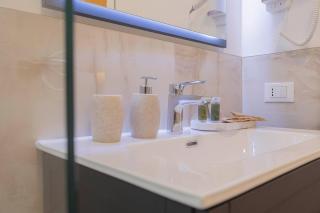 CRYS: Rooms, Holiday, Business - Verona - 9