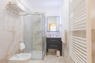 CRYS: Rooms, Holiday, Business - Verona - 8