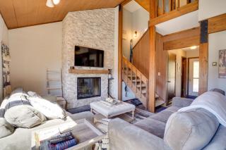 Charming Townhome - Walk to Greek Peak Mountain! - Cortland - 0