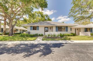 Home with Pool and Hilton Resort Beach Club Access! - Palm Beach Gardens - 7