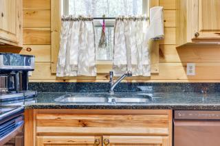 Stunning Murphy Cabin - 5 Mi to Cherokee Lake! - Murphy - 1