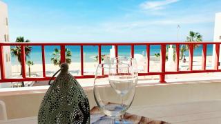 Seaside Serenity: 1BR with Breathtaking Ocean View - Quarteira - 7