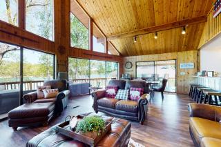 The Lake House - Jacksboro - 3