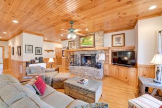 Inviting Cashiers Condo Deck and Golf Course Views! - Cashiers - 8