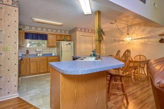 Mountain Hideaway - Gatlinburg - 4