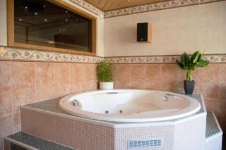 HH Huoneistot Suite - 8