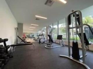 Spacious 2 Bedroom, 2 Bathroom condo with heated outdoor pool and jacuzzi! - North Miami Beach - 4