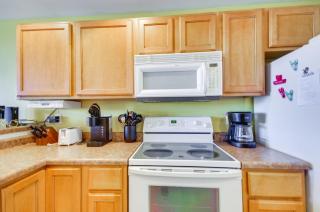 Lakefront Osage Beach Condo Balcony and Pool Access - Osage Beach - 2