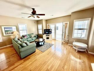 Beach Block 4 Bedroom with POOL - 5