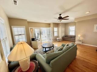 Beach Block 4 Bedroom with POOL - 4