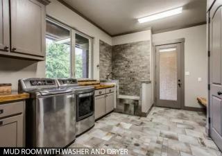 Hilltop Ranch House - Holiday & Family Destination - 6