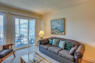 Walk to Ocean Myrtle Beach Condo with Screened Deck - Myrtle Beach - 5