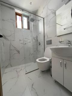 Sun and Sea Apartment Saranda - Saranda - 4