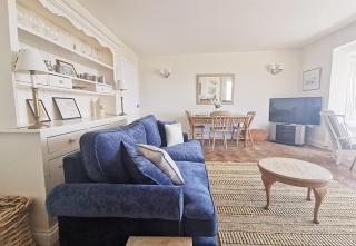 TY CAMP- 4 BED SEA FRONT - RAVENSPOINT ROAD - Trearddur - 4