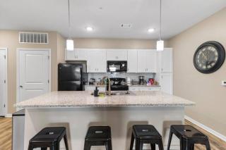 Luxury 3 Bedroom/2 Bathroom Condo in Melbourne FL with Pool, Gym and Laundry - Melbourne - 4