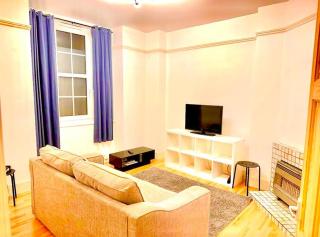Tower Bridge! Immaculate One Bed - 0