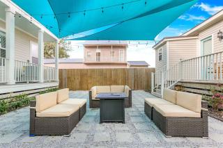 Chic 3BR NOLA Retreat, Streetcar Access, Ideal for Families & Friends - 4