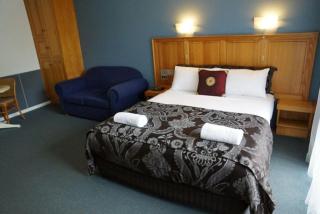 Golden Leaf Motel - 2