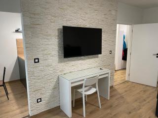 Apartments with WiFi Karlovac - 20990 - 2